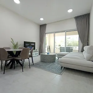 Cozy Bedroom Retreat In Community Pool View Lejlighed Dubai