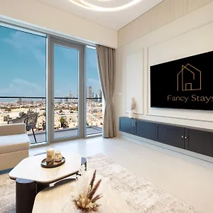 Luxury Canal Front With Burj Khalifa Skyline View Дубай