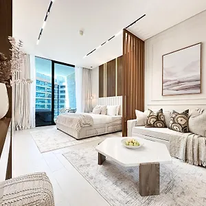 Trophy Luxe Living In The Heart Of Bbay W Jacuzzi Apartment *