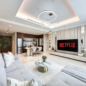 Lejlighed Seaside Elegance 1br Luxury With Private Access, Emaar Beachfront