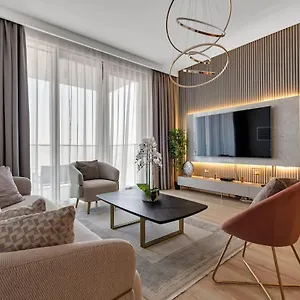 아파트 Luxurious, Creek & Marina View 두바이