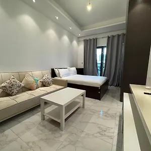Apartamento Sleek & Stylish Fully Furnished Joya