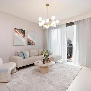 Luxury Furnished Unit In Downtown High Floor * Dubai
