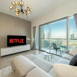 Secluded Fountain View 2br Grande - Downtown Apartment *