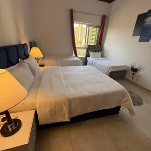 Aparthotel 2016 Queen In With Private And Attached Bathroom Close To Union Metro Station With Paid Parking *