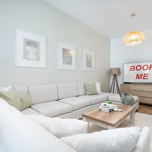 Cozy 1-bedroom For 4 In Marina! דובאי
