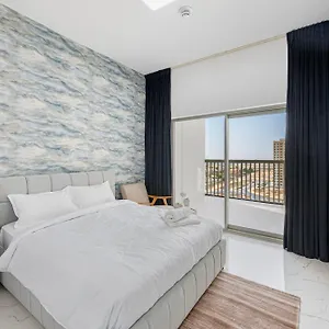 Apartment Modern Comfort In Dubailand
