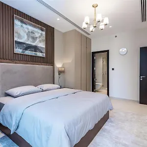 Cozy & Spacious 2 Bhk Downtown *