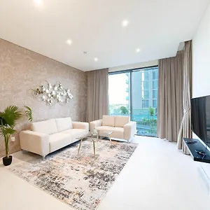 Modern 2b With Pool Acess Sobha Creek * Dubai