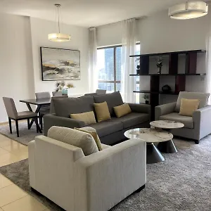 Beachside 2br Marina Views 아파트