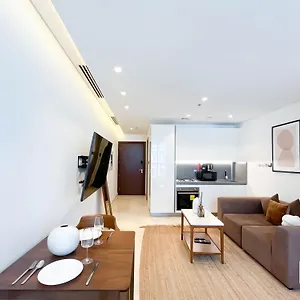 Luxury At Sterling East With Park Views