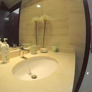 Apartment Modern 1br W Pool And Parking At Roxana Dubai