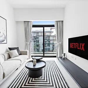 Vayk - Modern 2br With Private Plunge Pool In Jvc 아파트 두바이