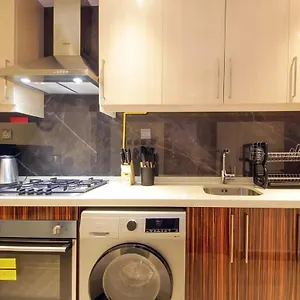 Cozy In Elite Downtown - High Flr Apartment *
