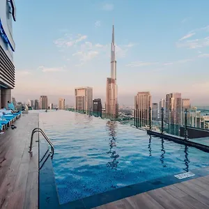 Burj Khalifa View With 5-star Luxurious Amenities 아파트 두바이