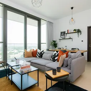 아파트 Elite Escape - 1 Bhk Getaway With Mall Access - 3310 *