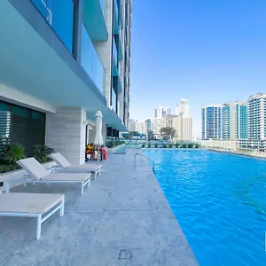 Stunning Canal View St L Jacuzzi Balcony Escape * 두바이