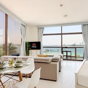 Апартаменты Beachfront With Dining & Leisure At Your Doorstep Дубай