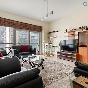 Stunning 2br With Canal Views Pool Gym 아파트 두바이