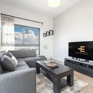 Апартаменты Bright 3br The Nook Near Metro & Mall *