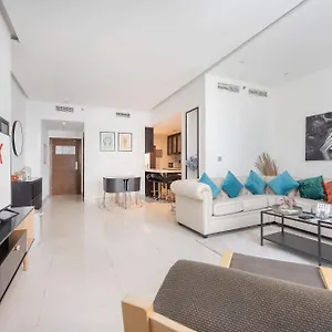 Relaxing Stylish 1-bedroom Perfect For Family In Business Bay