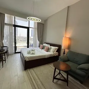 Elegant Fully Furnished In Azizi Riviera 아파트 두바이