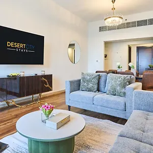 Fully Furnished 2 Bed In Marina With Maids Room, Hosted By Desert