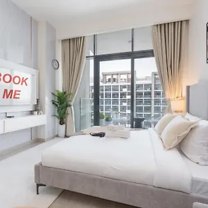 Apartment Cozy In Azizi Riviera Sleeps 3 With Pool