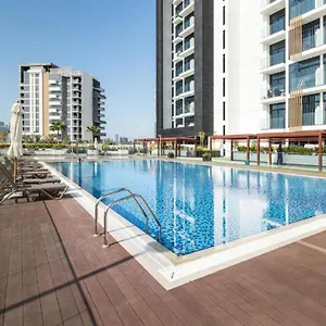 Bespoke Homes - With Modern Amenities In Azizi Riviera 두바이