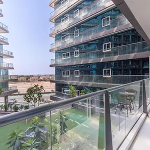 Spacious For 2 In Arabian Gate *