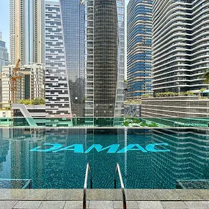 아파트 Near Mall Downtown Views Infinity Pool