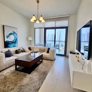 The Greendoor Downtown - Burj View