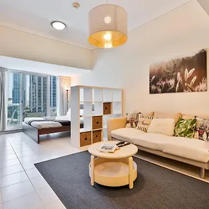 Comfy With Views Near Marina & Burj Al 아파트 *