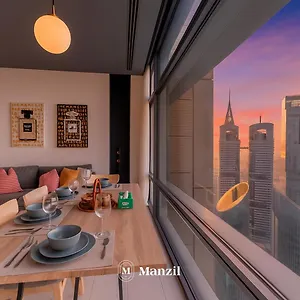 Elegant 1-bedroom With Skyline Views Apartment *