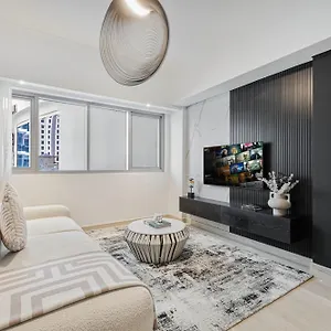 Daniels 1br At Marina With Pool View