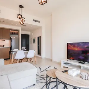 High-rise & Boulevard View - 5-min To Burj & Mall Apartment *