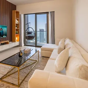 Luxury Grande 2br Near Dubaimall Dubai