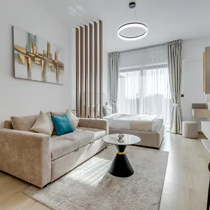 Apartment Globalstay Stylish - Pool, Gym, Free Parking - Elysee 3 Dubai