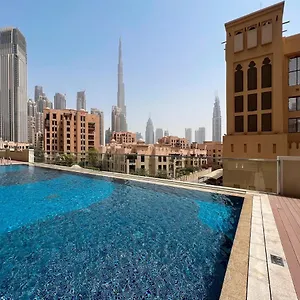 Vogue Amazing Burj View From The Swimming Pool Located Bellevue Tower Walkable To Burj Khalifa And The Mall Downtown * Dubai