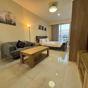 아파트 Furnished In Jvc Hassle-free Living 두바이