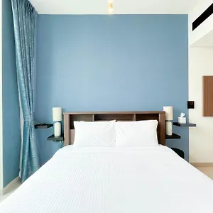 Skyline L Balcony Bliss & Pool Access , Jvc Appartamento *