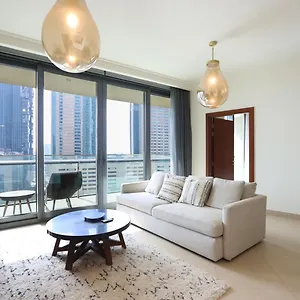 Prime Located 2br Near Burj Khalifa & Mall 두바이
