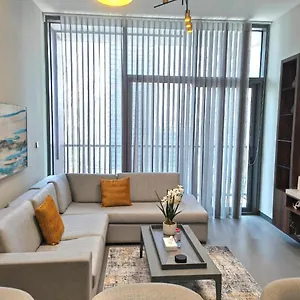 Brand New Luxury One Bedroom 아파트