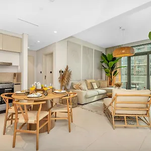Designer 1 Bedroom On Private With Infinity Pool 두바이