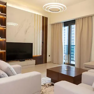 Elegant Style Brand New 2bdr In Heart Of Downtown * Dubai
