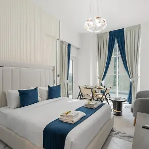 Opalz Reverie Luxe Escape * دبي