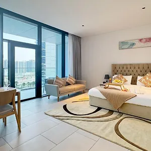 Spacious Private Balcony Sea View *