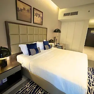 Stylish With Pool View Mins To Mall 아파트 *