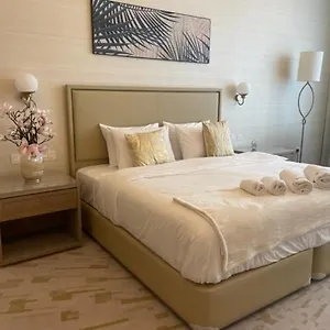 Reserve Now Stylish Studio4 In Palm Tower Sky Pool Views Apartment Dubai