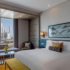Taj Jumeirah Lakes Towers Hotel 5*